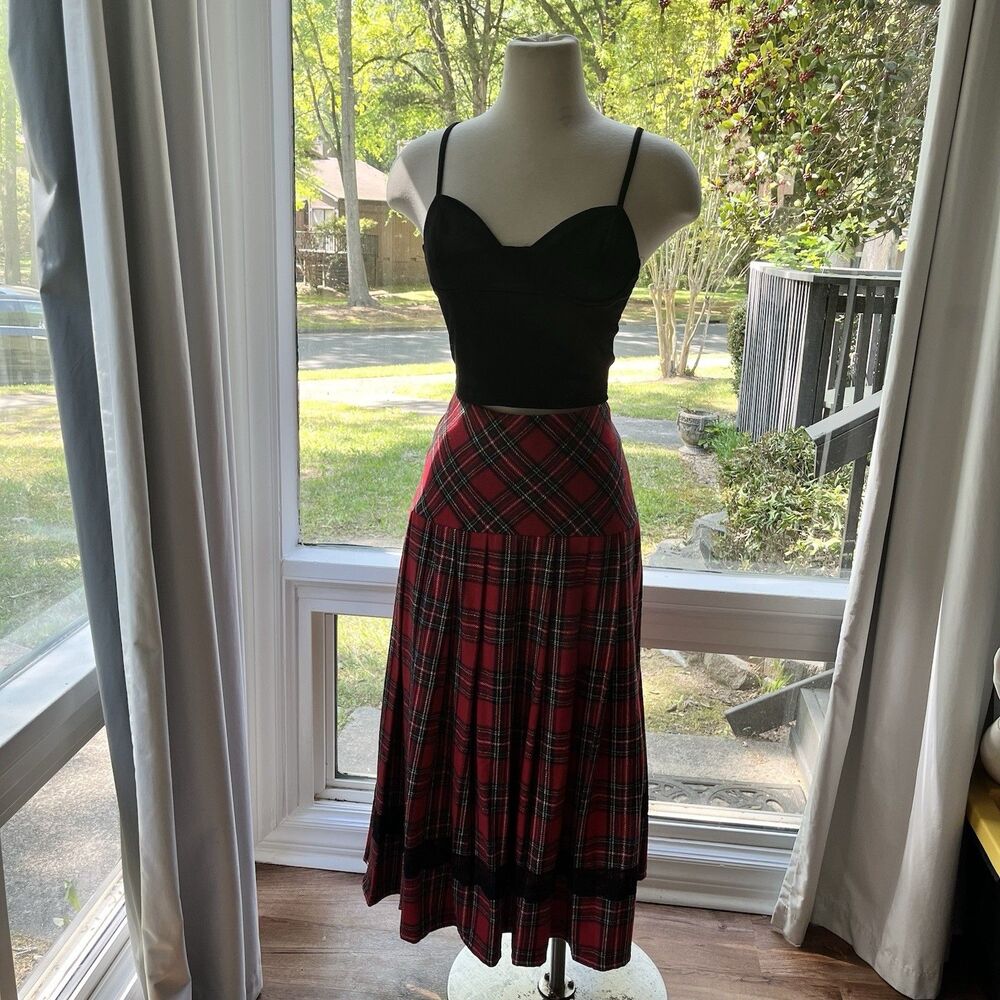 Simple Retro Drew A Line Plaid Skirt Lace Academia Goth Preppy Large NWT Pleated